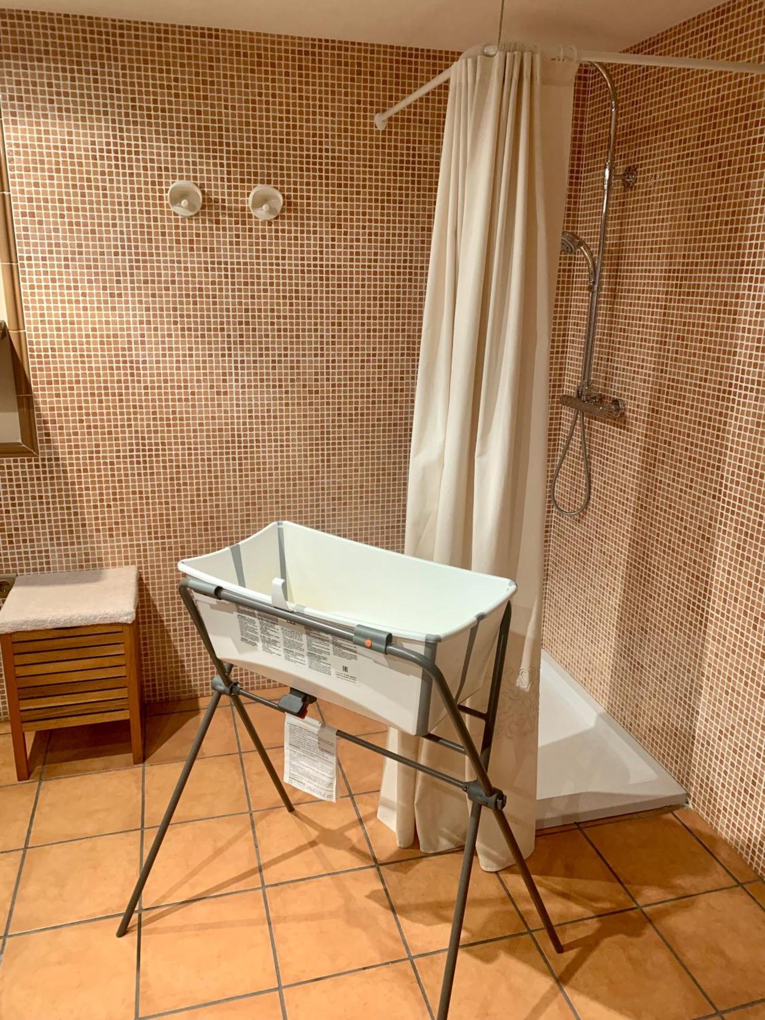 Casa Palomera - Casa Completa Con Jardin, Gimnasio Y Garaje Privados * Leon